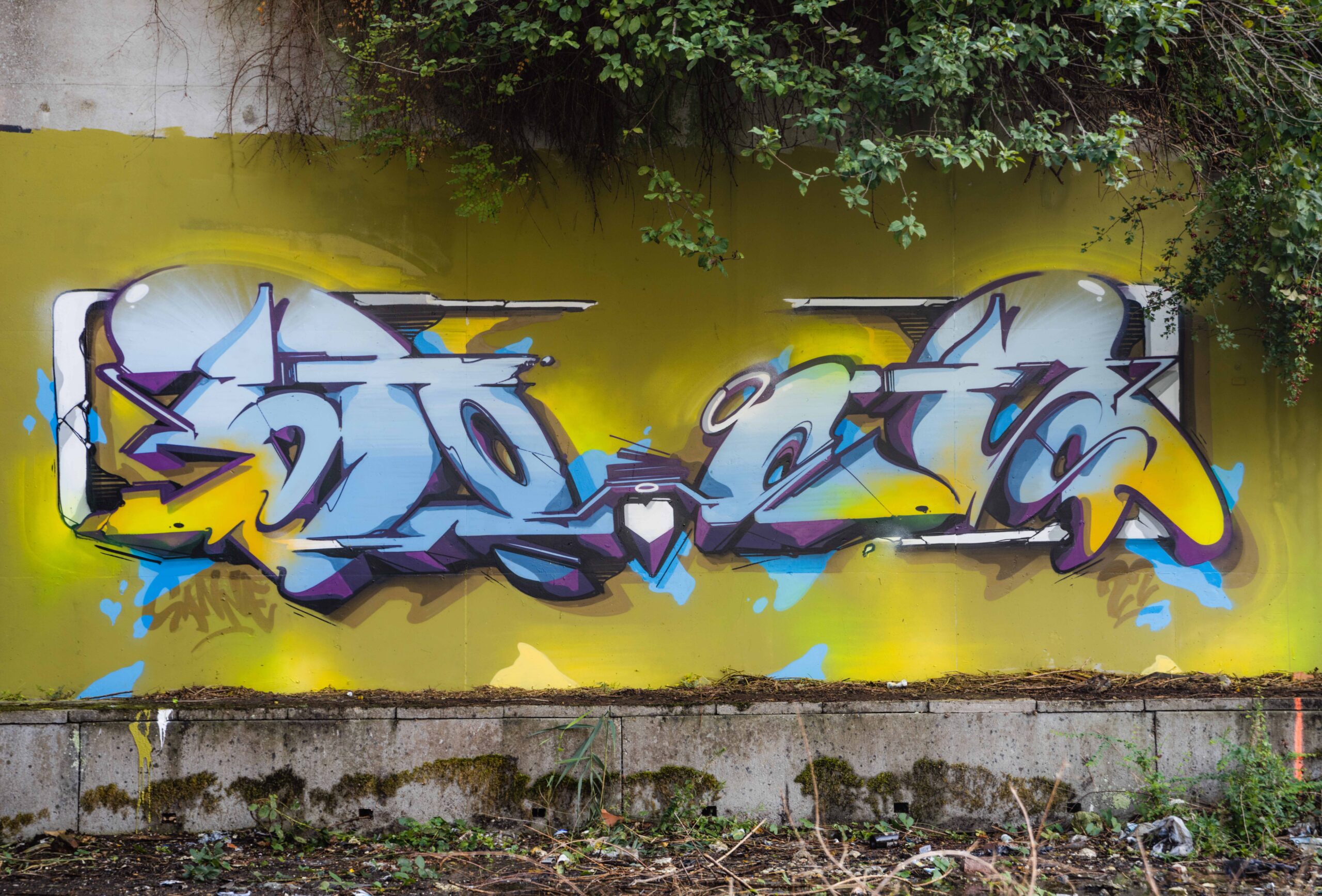 A work by Does - Lr final charleroi